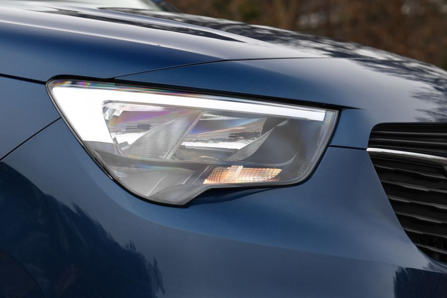Логотип Vauxhall Combo Life XL 2018 года  (фото 7 из 27)